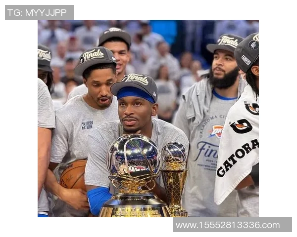 勇士险胜雷霆121比118关键时刻展现团队默契与个人能力